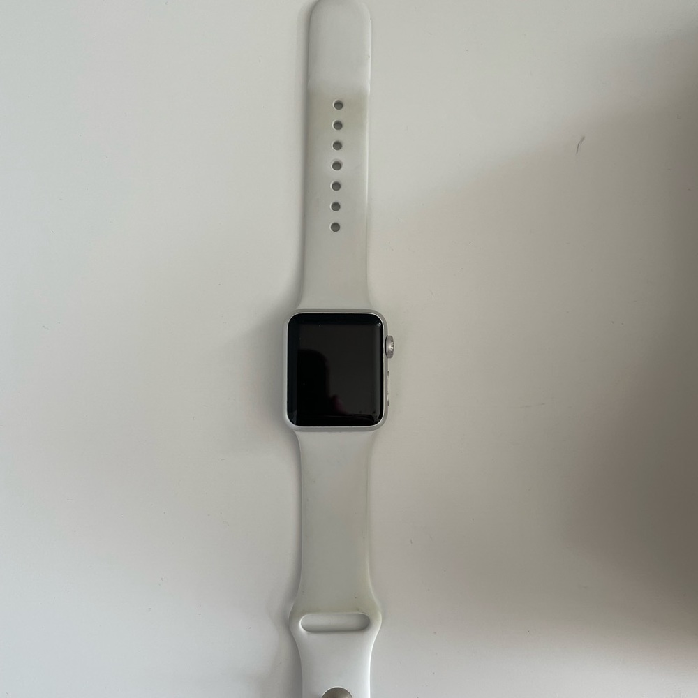 Apple Watch 7000 SERIES ONE